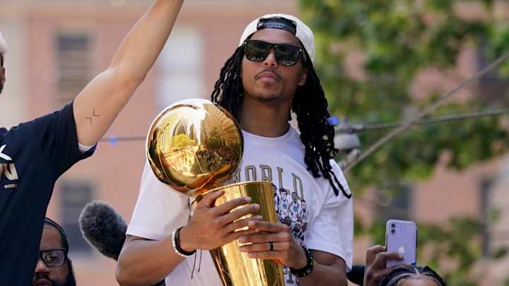 Report: Damion Lee Signs Free Agent Deal With Suns