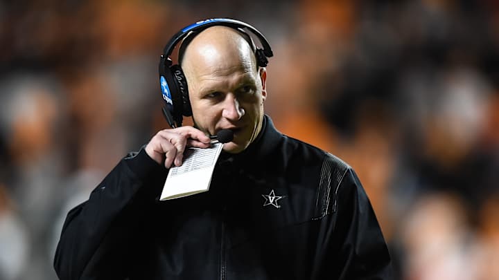 Vanderbilt Coach Runs on About Alabama’s Will Anderson