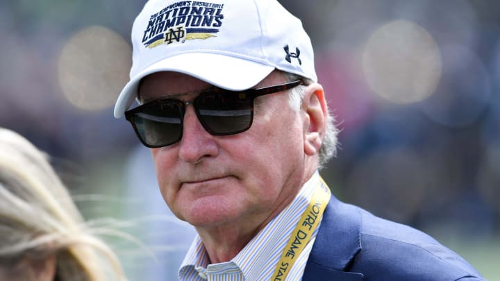 Mr. CFB: A Few Thoughts About Conference Realignment. Notre Dame Is In The Catbird's Seat.