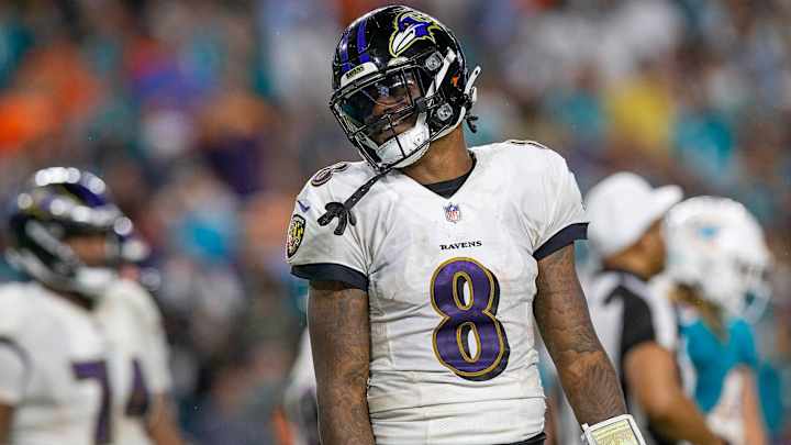 Lamar Jackson Posts ‘I Need $’ Photo on Twitter, Instagram Lamar Jackson Posts ‘I Need $’ Photo on Twitter, Instagram