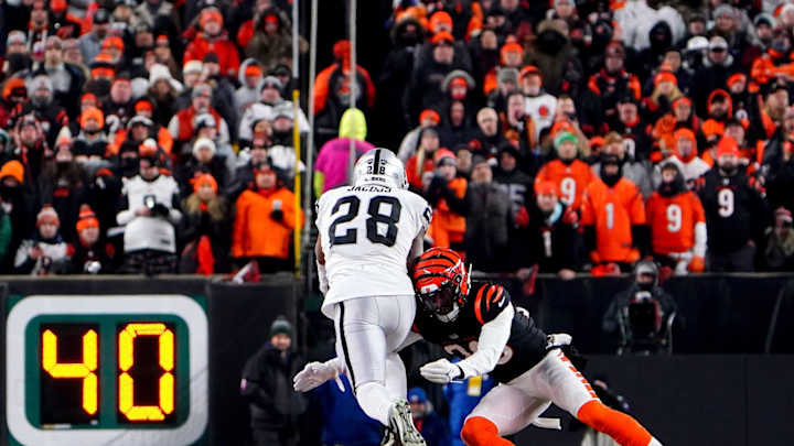 Derek Carr is Excited for Josh Jacobs' Contract Year