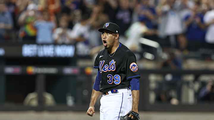 Report: Edwin Diaz Hoping to Sign Long-Term Deal With New York Mets Report: Edwin Diaz Hoping to Sign Long-Term Deal With New York Mets