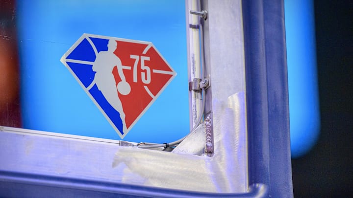 Michael Jordan, Hornets Release Statement Following the Passing of Bill Russell