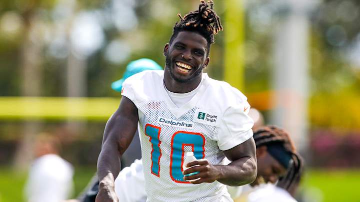 Tyreek Hill Says 2022 Dolphins Comparable to Super Bowl Champion Chiefs Tyreek Hill Says 2022 Dolphins Comparable to Super Bowl Champion Chiefs