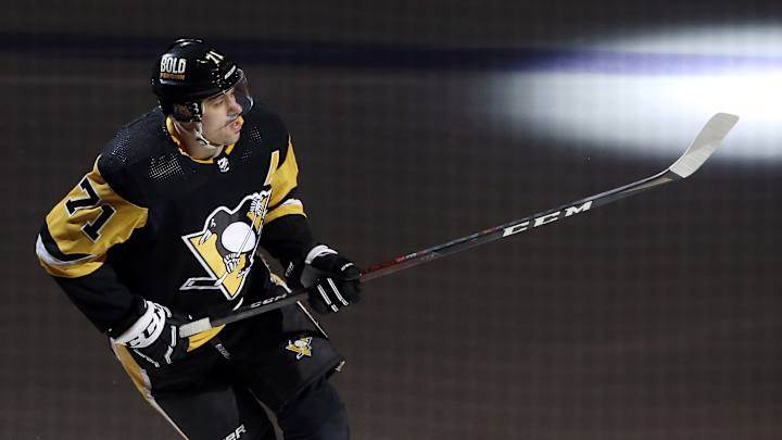 Evgeni Malkin Re-Signs With Pens; Evander Kane Stays With Oilers Evgeni Malkin Re-Signs With Pens; Evander Kane Stays With Oilers
