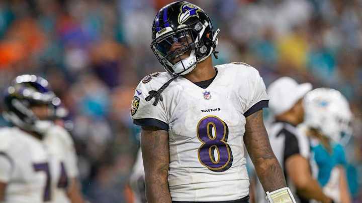 Lamar Jackson, Ex-Ravens Safety Bernard Pollard Feud on Twitter