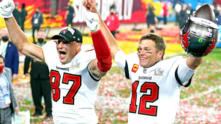 Gronk, Others Joining Tom Brady Movie With Jane Fonda, Lily Tomlin Gronk, Others Joining Tom Brady Movie With Jane Fonda, Lily Tomlin