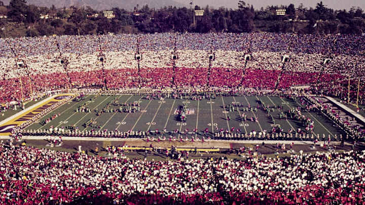 LB Hall Was Super for the 1976 Raiders