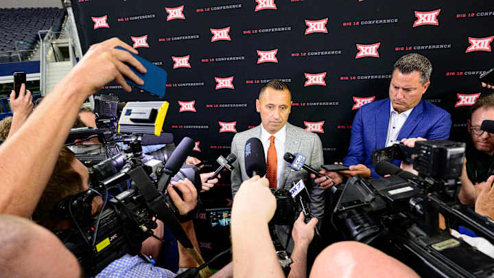 Competition Under Center? Steve Sarkisian Comments On Longhorns QB Battle Competition Under Center? Steve Sarkisian Comments On Longhorns QB Battle