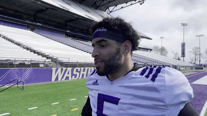 Help Wanted: Huskies Ready to Put Cook to Work Again