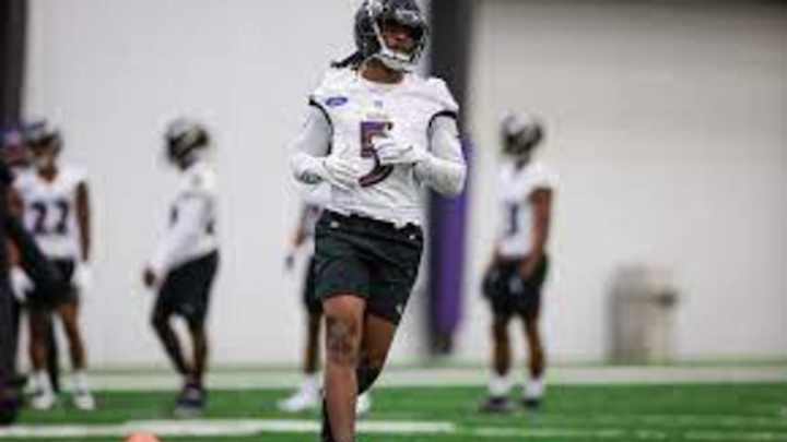 Daniel Faalele, Jalyn Armour-Davis Sign Rookie Deals for Ravens