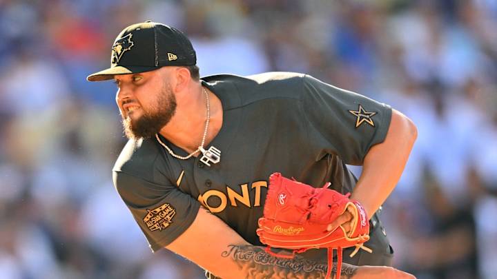 WATCH: Alek Manoah Mic'd Up in Dominant First All-Star Appearance