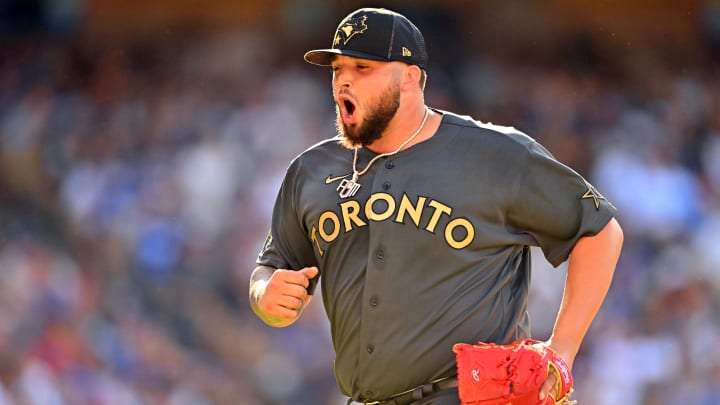 SI:AM | More Microphones on Players, Please