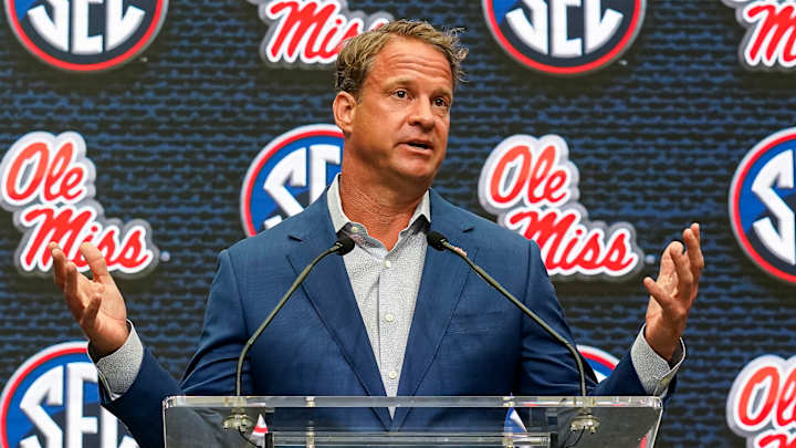 Lane Kiffin Gives Priceless Reaction to Daughter’s Zara Shopping Spree