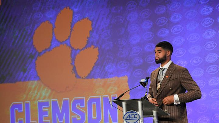 Dabo Swinney Gives Passionate Defense of Clemson QB D.J. Uiagalelei