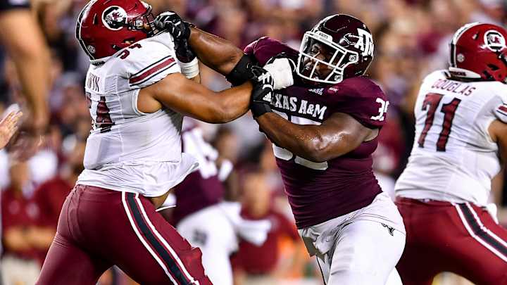 Way-Too-Early Staff Predictions: Texas A&M vs. South Carolina