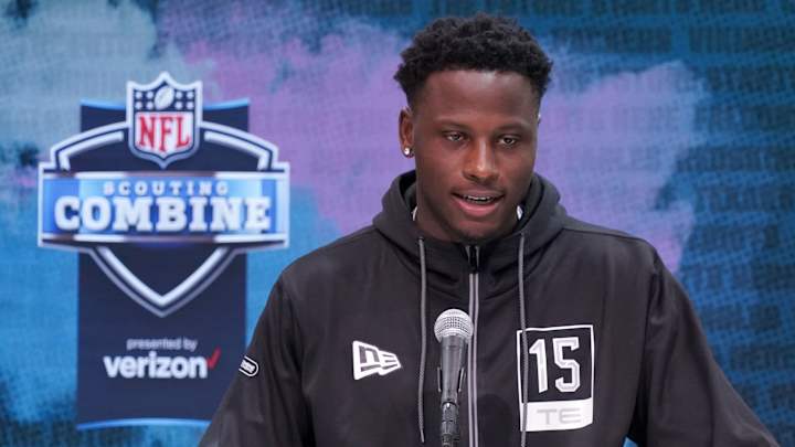 Panthers on the Roster Bubble: TE Stephen Sullivan Panthers on the Roster Bubble: TE Stephen Sullivan