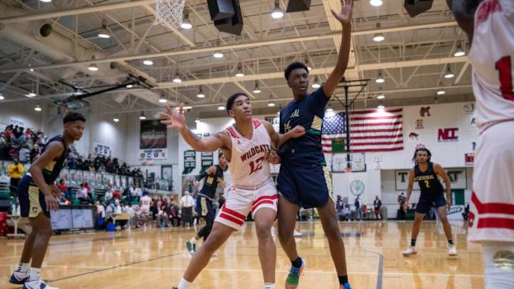 Five-Star Center Xavier Booker Places UC in Top-10 Schools