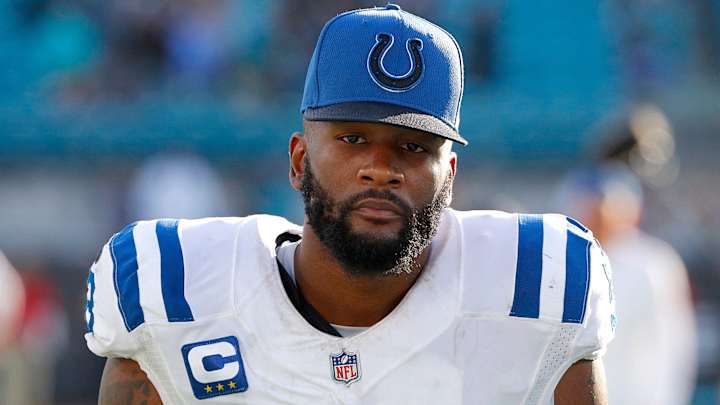 Colts Star LB Now Going by the Name Shaquille Leonard