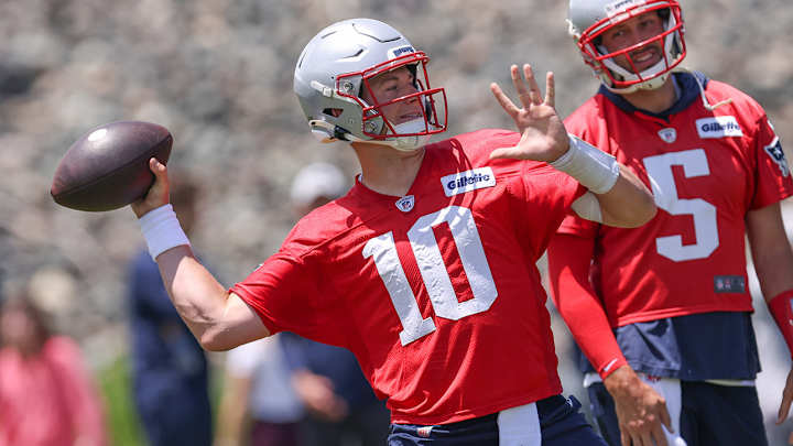 Bill Belichick Notes Mac Jones’s ‘Dramatic Improvement’ Entering 2022 Season