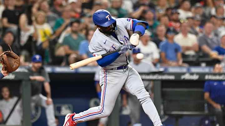 Mariners Rally to Beat Rangers in Ninth