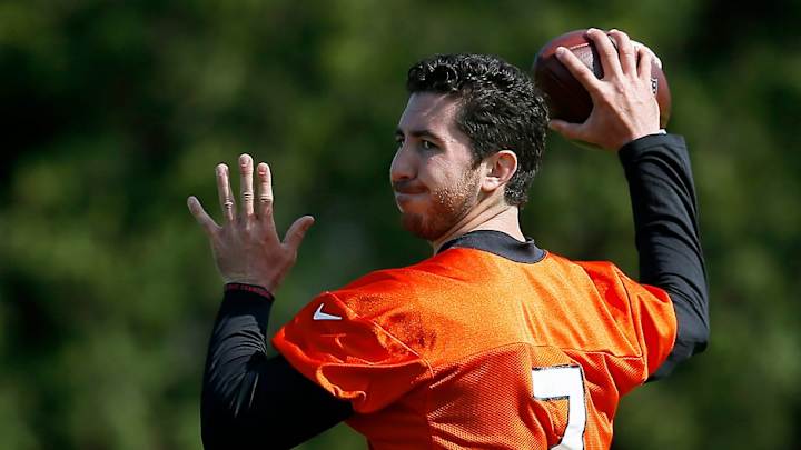 Bengals Working Out Two Quarterbacks Following Joe Burrow's Calf Injury Bengals Working Out Two Quarterbacks Following Joe Burrow's Calf Injury