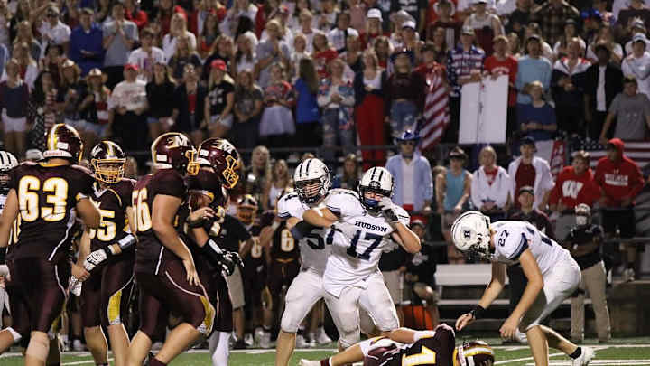 Wisconsin football lands a commitment from 2023 DE Will McDonald