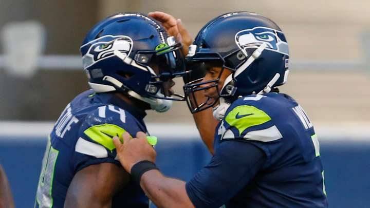 Russell Wilson Reacts to DK Metcalf’s Huge New Seahawks Contract
