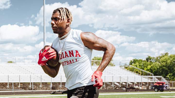 'He's a Unicorn': Dasan McCullough to Play Role in Replacing Micah McFadden