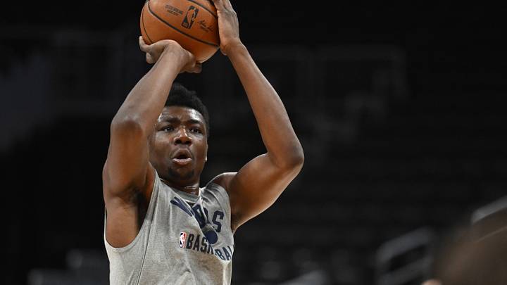 Lakers News: LA Insider Explains Why Thomas Bryant Deserves Starting Center Spot Lakers News: LA Insider Explains Why Thomas Bryant Deserves Starting Center Spot