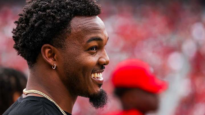 "Positive Vibes" Surrounding Nakobe Dean as Eagles' Training Camp Begins