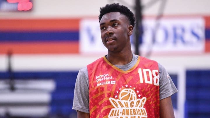 Xavier Booker Commits to Michigan State