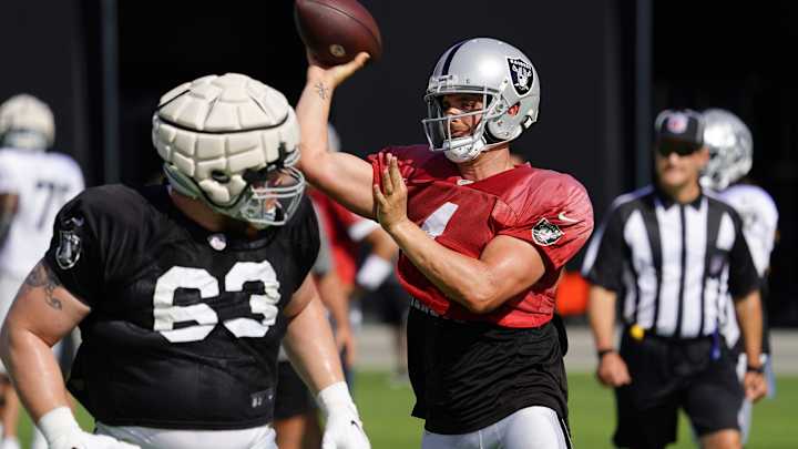Inside Training Camp: David Carr Goes 1-on-1 with Derek Carr Inside Training Camp: David Carr Goes 1-on-1 with Derek Carr