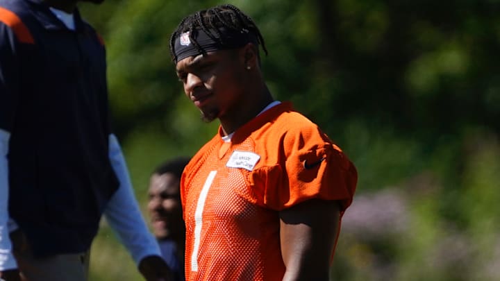 Bears Training Camp: Justin Fields Impressing in Chicago’s New Offense