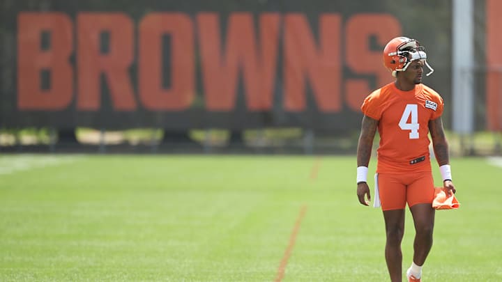 How Much Salary Deshaun Watson Will Lose During Six-Game Suspension, per Report