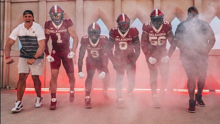 After Memorable Weekend Visit, 5-Star DT David Hicks Reflects on Oklahoma After Memorable Weekend Visit, 5-Star DT David Hicks Reflects on Oklahoma