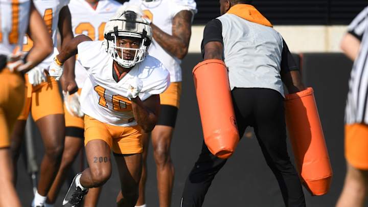 Vols Speedy Wideout Squirrel White Garnering Early Praise in Preseason Camp