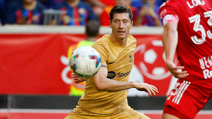 Robert Lewandowski Returns to Bayern Munich for Farewell Visit Robert Lewandowski Returns to Bayern Munich for Farewell Visit