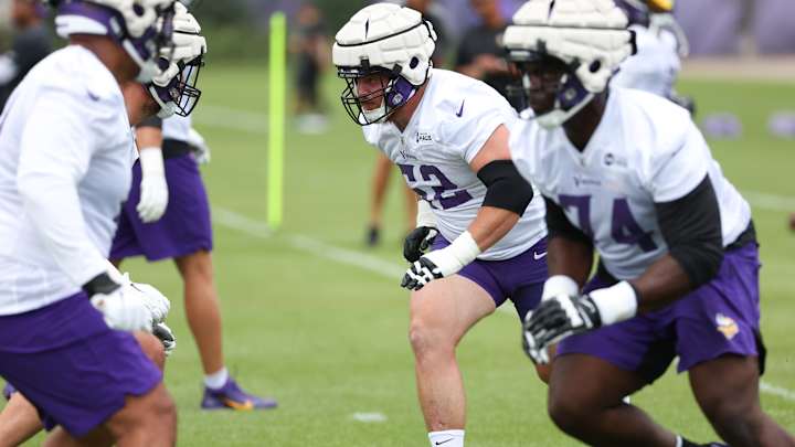 Is Chris Reed the Vikings' Backup Plan for Garrett Bradbury at Center? Is Chris Reed the Vikings' Backup Plan for Garrett Bradbury at Center?