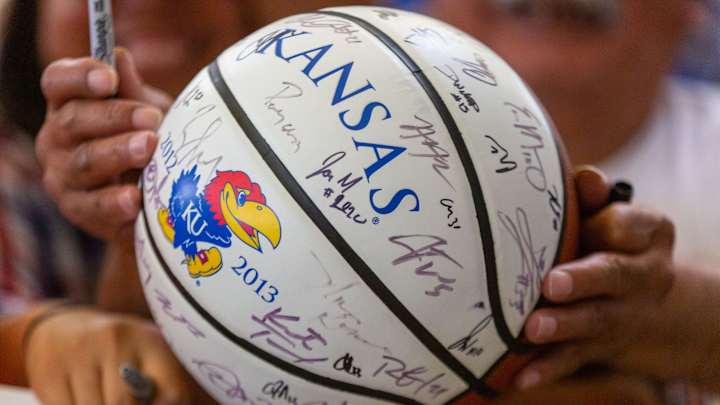 4-star SG Chris Johnson commits to Kansas Jayhawks, Bill Self