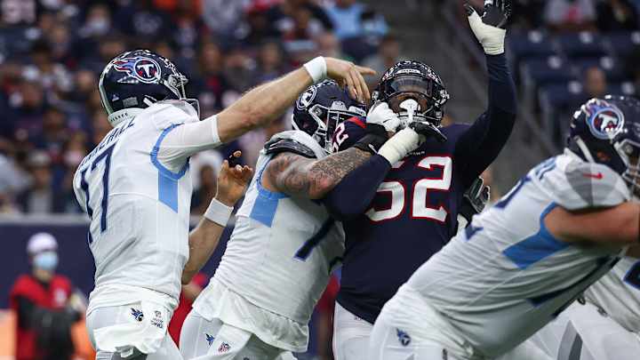 'Iron Sharpens Iron' - Texans DE Greenard Chasing Next Step 'Iron Sharpens Iron' - Texans DE Greenard Chasing Next Step