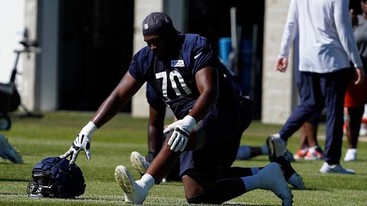 Bears Maintain Teven Jenkins Is Hurt