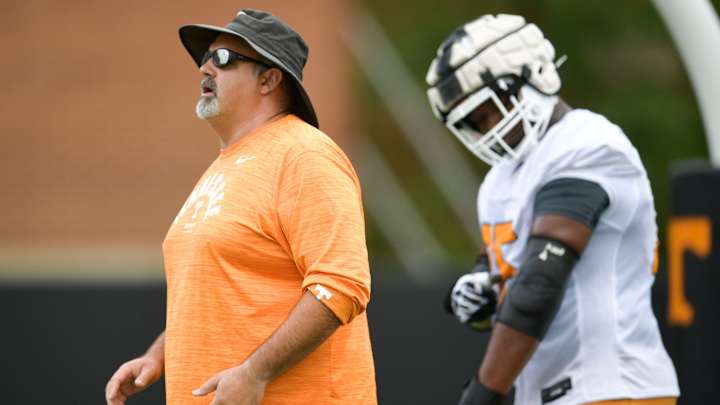 Vols OL Coach Elarbee Discusses Left Tackle Battle Vols OL Coach Elarbee Discusses Left Tackle Battle