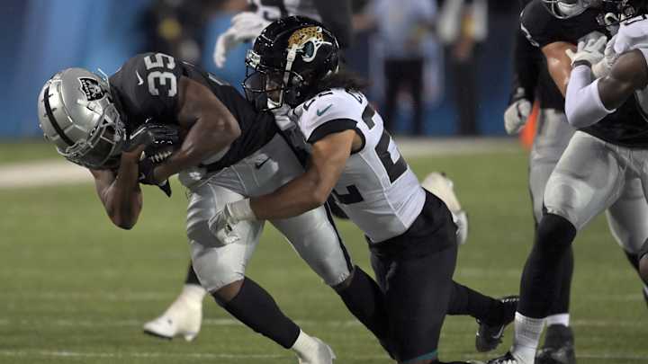 Pair of Former Bulldogs' Impress in NFL Preseason Debut Pair of Former Bulldogs' Impress in NFL Preseason Debut