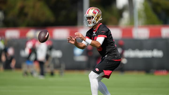 Kyle Shanahan Doesn't see any Awkwardness With Jimmy Garoppolo at 49ers Practice