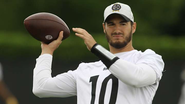 Trubisky Leads QB Battle in Steelers’ Training Camp Depth Chart