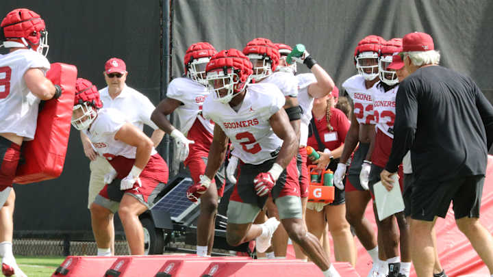 How Brent Venables 'Sparked Something' Inside Oklahoma LB David Ugwoegbu