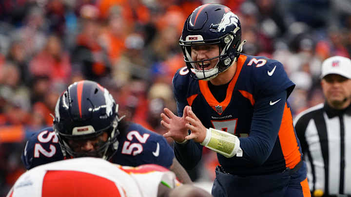 Broncos G Netane Muti Evaluated for Knee Injury