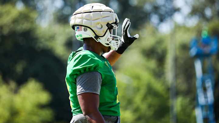 Brandon Dorlus Continues to Receive Acclaim as a Cornerstone in Oregon's Defense Brandon Dorlus Continues to Receive Acclaim as a Cornerstone in Oregon's Defense