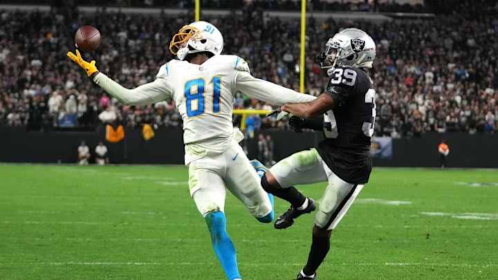 McDaniels: Testing Out Nate Hobbs as Outside Cornerback